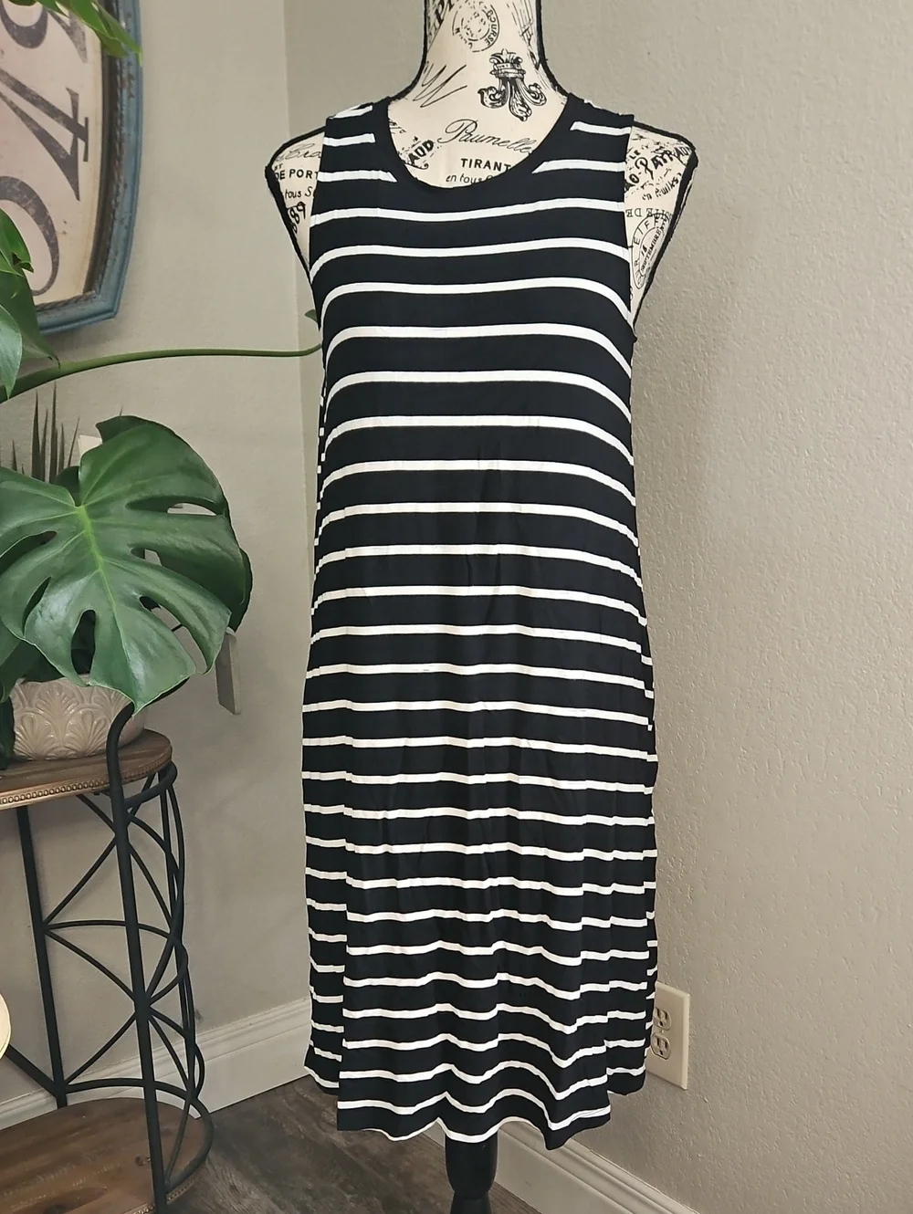 time and tru black dress Time and Tru Women's and Womens Plus Cotton Swing Dress with Short Sleeves, Sizes Xs-4x, Size: Small, Black